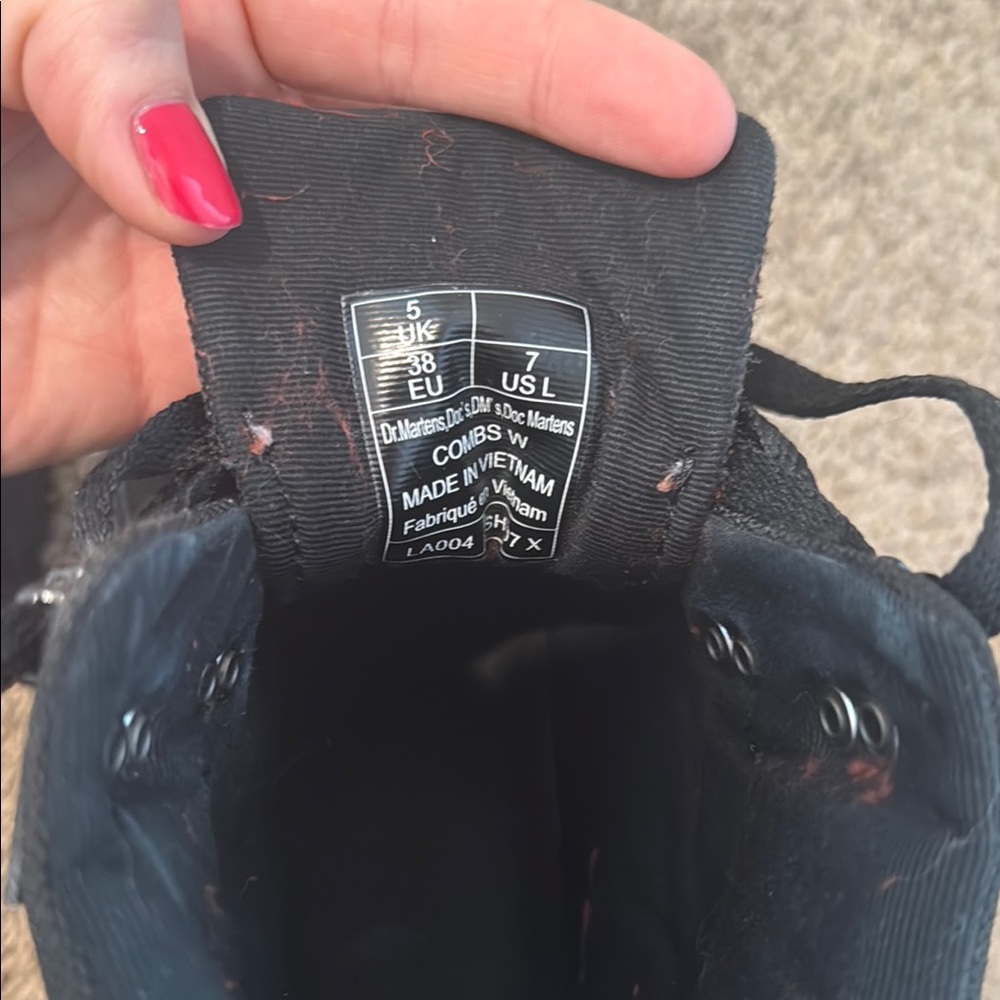 Doc martens EUC size 7-7.5 - Picture 4 of 5